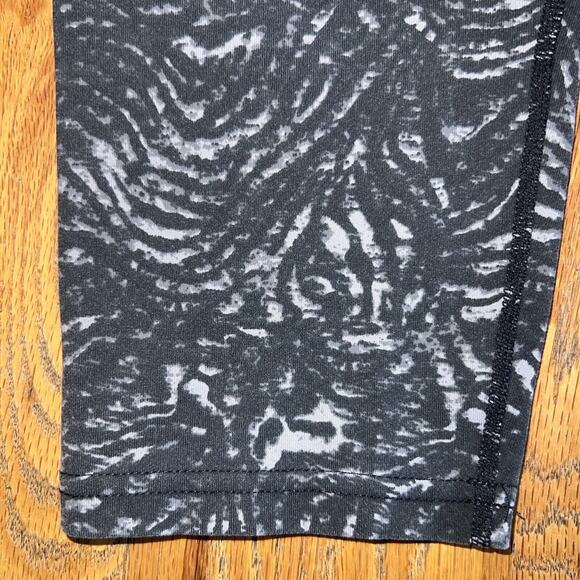 Tuff Athletics Women's Gray Print Grey Leggings Yoga Pants Size XL - Picture 8 of 10